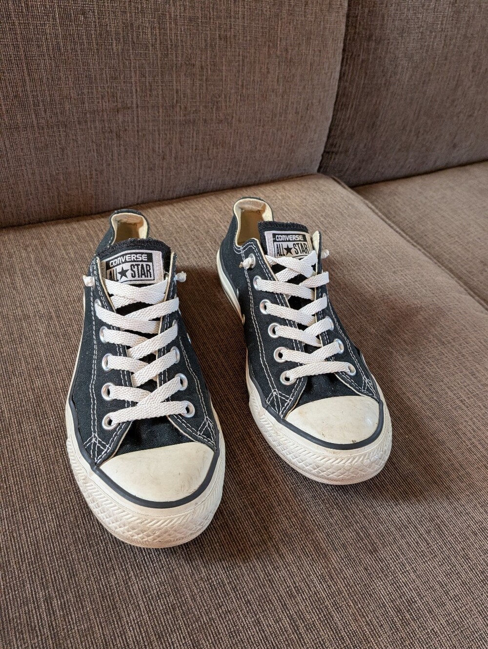 Converse All Stars (Men's 5/Women's 7)